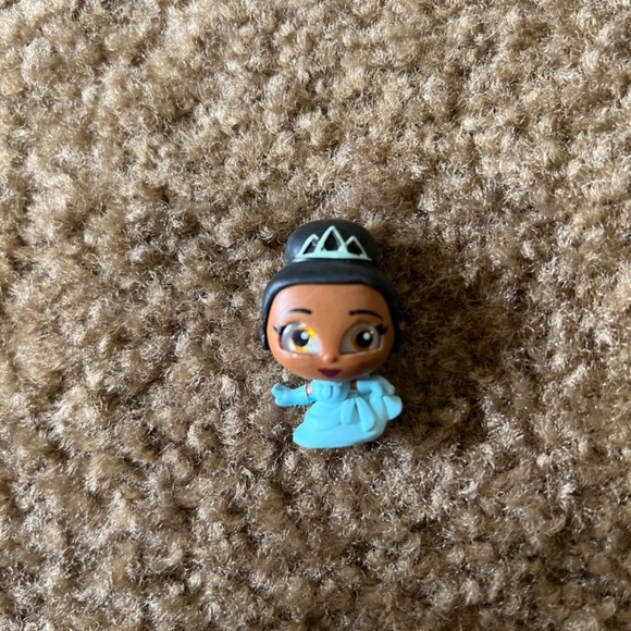 Disney Doorables: Series 7 Figurine – The Princess and the Frog – Tiana - Picture 4 of 5
